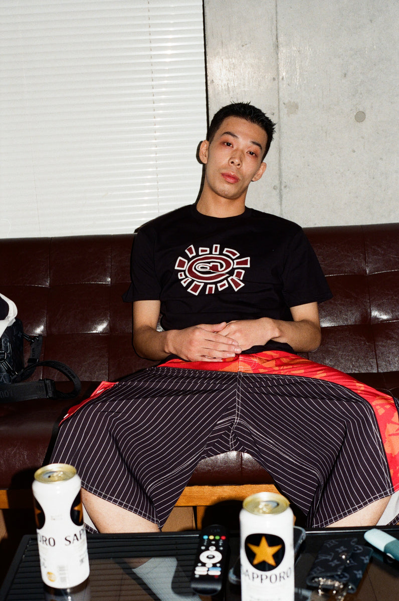 crimson @sun tshirt - black – always do what you should do